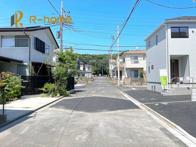 守谷市松前台第8　新築戸建て　1号棟の前面道路含む現地写真|堂々！建物完成♪実際のお部屋をご見学可能です♪
ご見学が一番の資料！お気軽にお問い合わせ下さい♪
