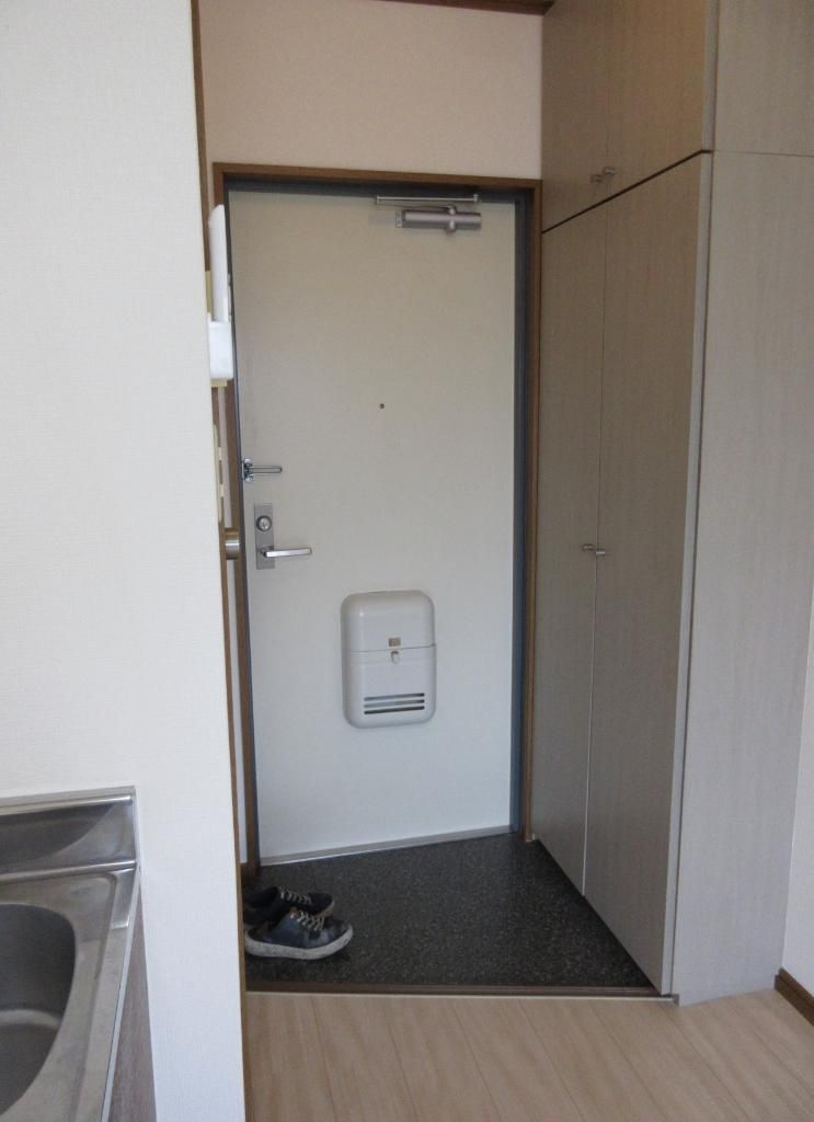 フローラルメゾン武田の玄関