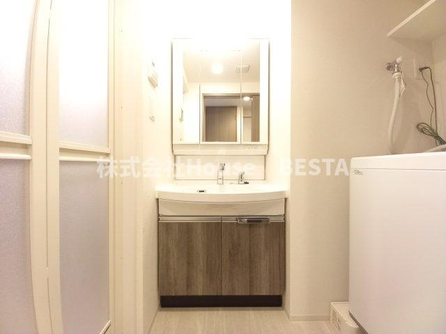 プレサンスブルーム新神戸の独立洗面台