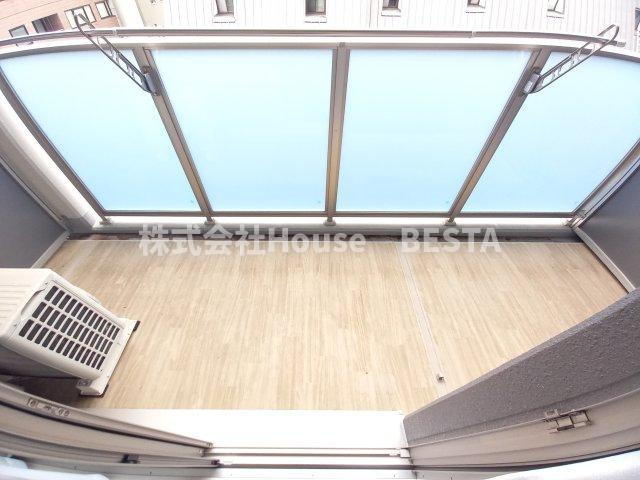 プレサンスブルーム新神戸のバルコニー