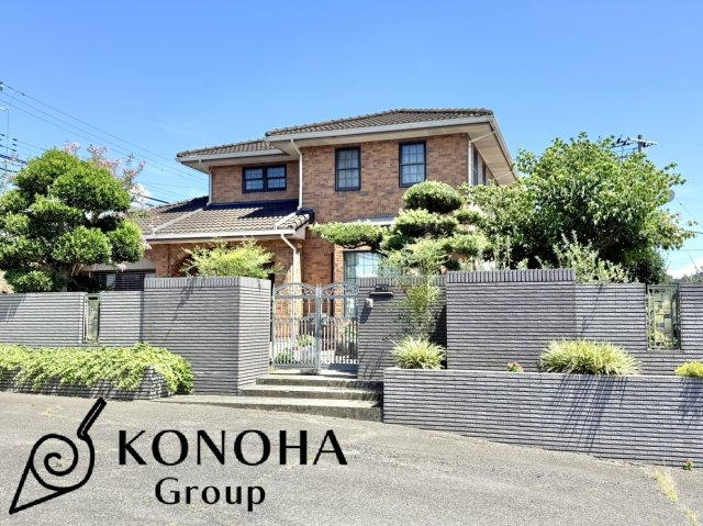 【中古戸建】伊勢崎市香林町2丁目の外観|■外観｜特徴のある個性的な住まいと美しい街並み、そして住みやすい環境を、ぜひ現地でご覧になりませんか。お気軽にお問合せください(^^)  