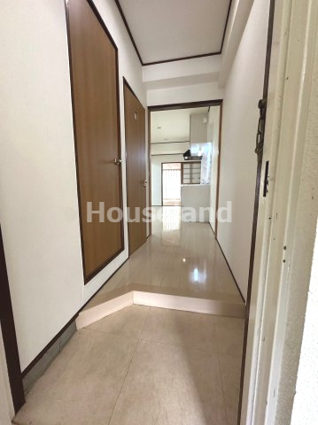 サンハイツ中之島の玄関