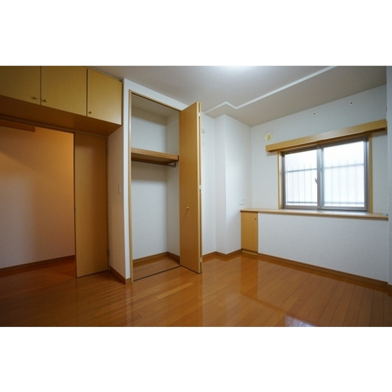 ロイヤルヒルズ浦和の寝室