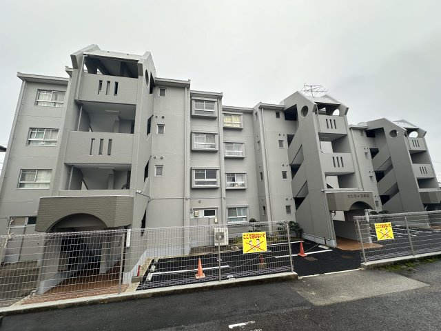 サンライズ美里の外観