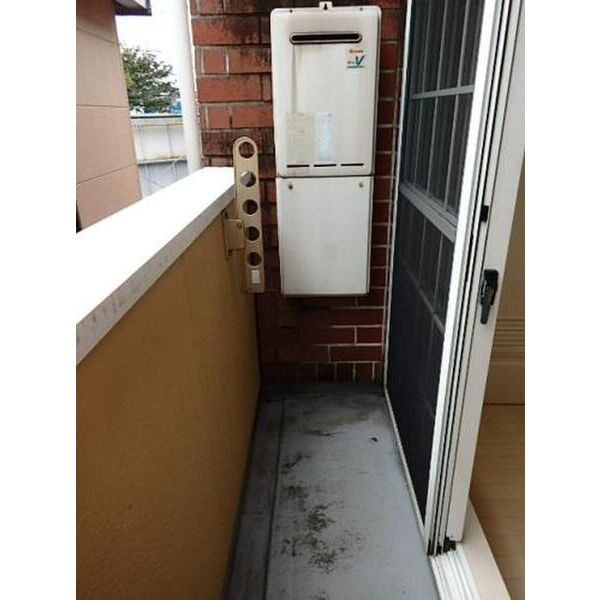 ヨーロピアンシャレー城南町のバルコニー|陽当たり良好なバルコニーです♪