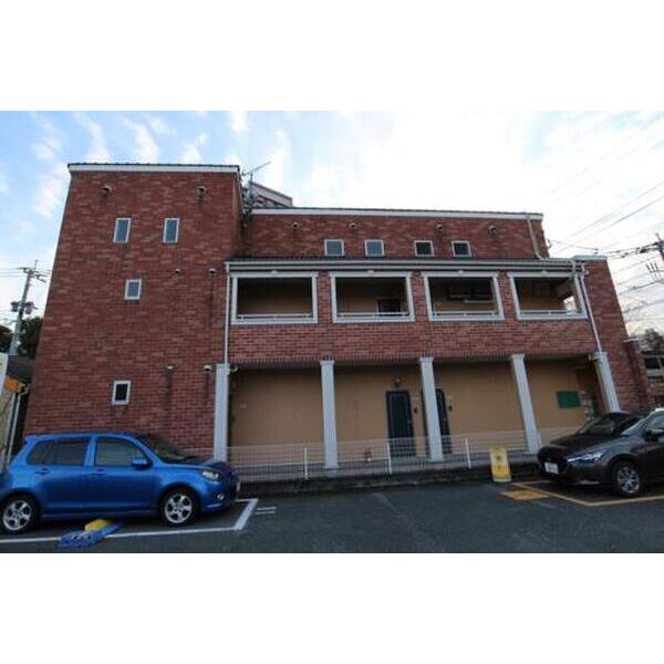 ヨーロピアンシャレー城南町のエントランス|清潔なエントランス♪