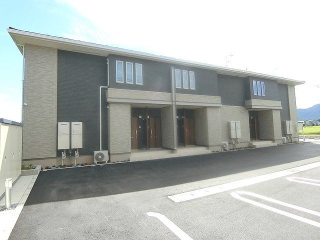 コートオリーブＢの外観