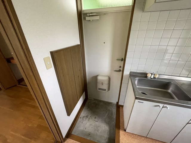 サンメイトヨシダの玄関