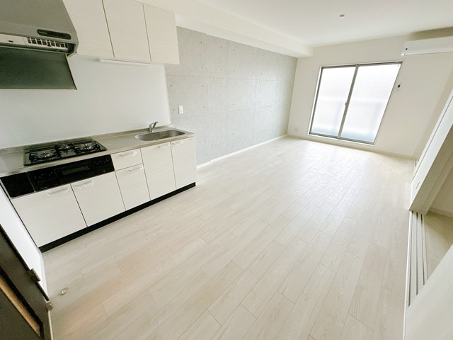 【居間・リビング】 | Villa　41　YAMATE　SUITA