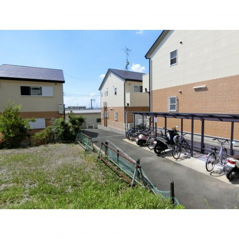 ｻﾞ ﾊｳｽ ｵﾌﾞ ﾏﾀﾞﾑｼﾞｭｴﾙ  A1棟のその他共用部分|きれいな外観です