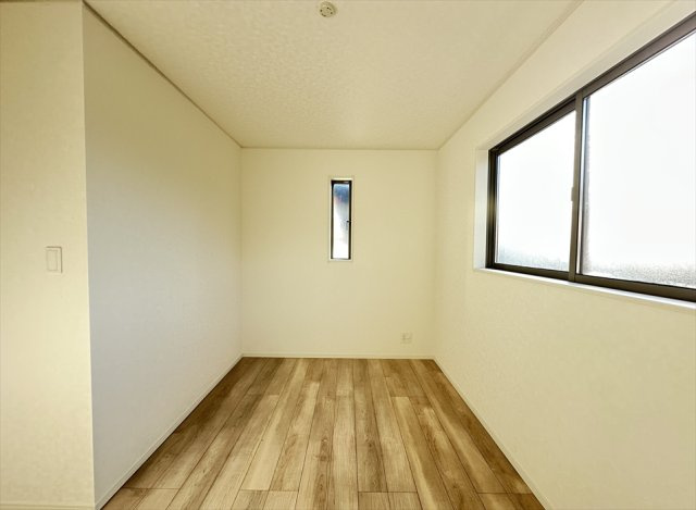 【洋室】 | 新座市大和田5丁目　新築一戸建住宅　全1棟　(志木本店) | 洋室5.5帖