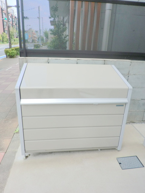ａｚａｌｅａ三軒茶屋のその他共用部分|★敷地内ゴミストッカー★