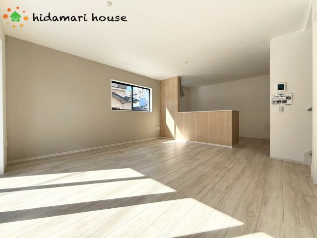 桶川市上日出谷3期　新築戸建　ずっとプラス01の居間・リビング|LDK：15.4帖