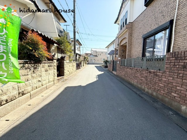 桶川市上日出谷3期　新築戸建　ずっとプラス01の前面道路含む現地写真
