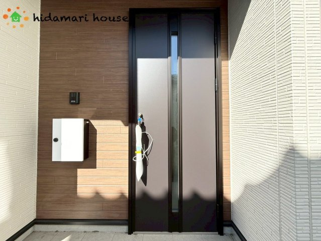 桶川市上日出谷3期　新築戸建　ずっとプラス01の玄関