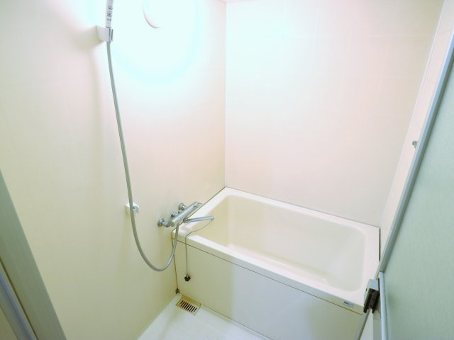 メゾン中島の浴室