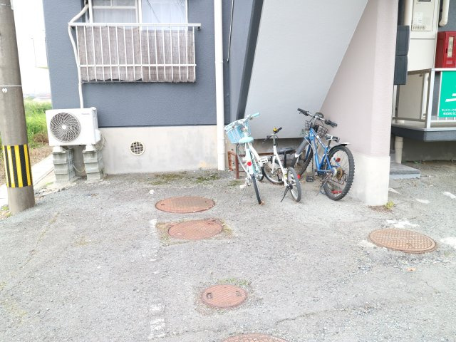 メゾン中島のその他共用部分|駐輪スペース