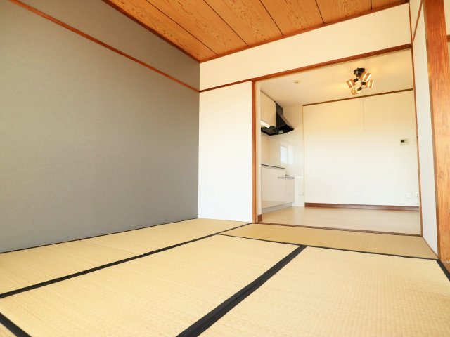 メゾン中島の和室