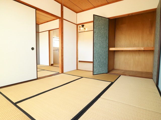 メゾン中島の和室