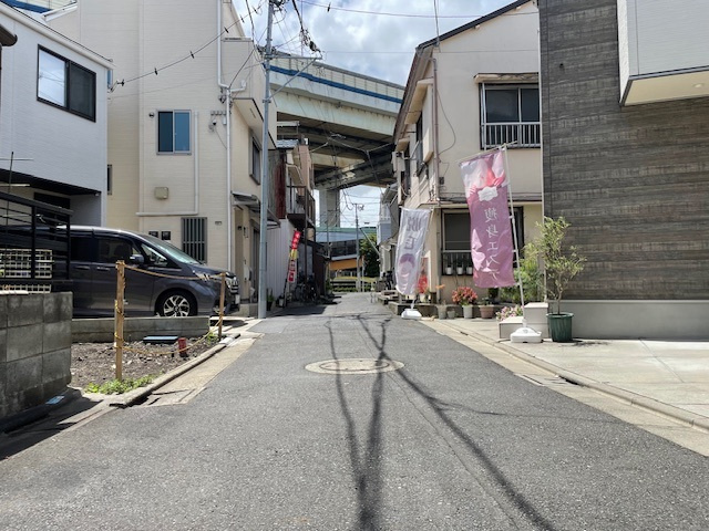 葛飾区東四つ木３丁目　新築戸建て　全１棟の前面道路含む現地写真