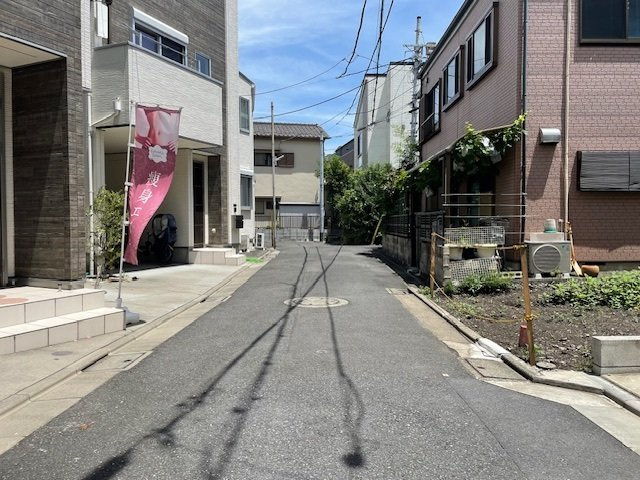 葛飾区東四つ木３丁目　新築戸建て　全１棟の前面道路含む現地写真