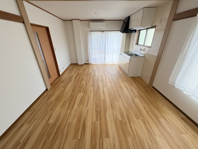 センターコートの居間・リビング