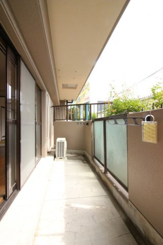 プレステージ百年公園前のバルコニー|バルコニーがあります