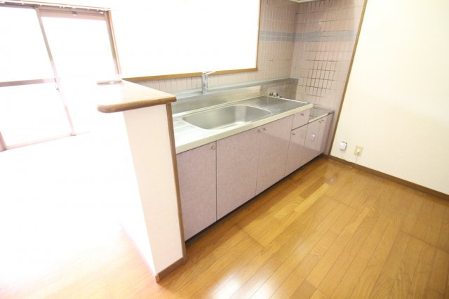 プレステージ百年公園前のキッチン|使いやすいキッチンです