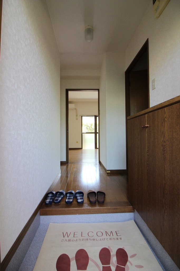 プレステージ百年公園前の玄関|シンプルで使いやすい玄関です