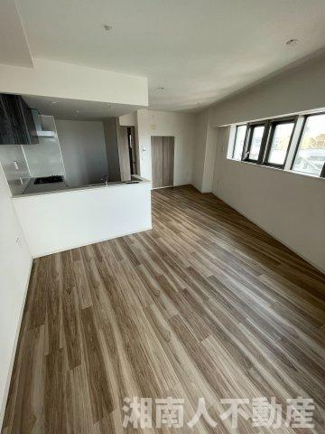 グレーシア湘南辻堂の居間・リビング|居間です