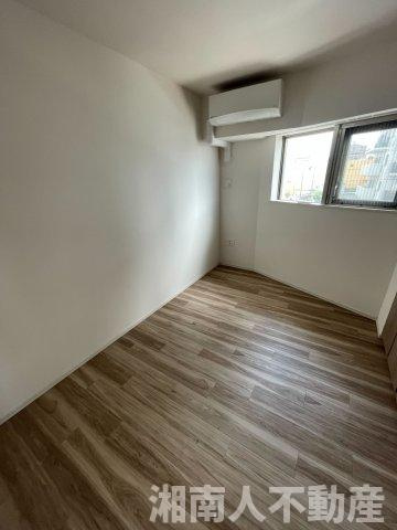 グレーシア湘南辻堂の洋室|落ち着いた色調の洋室です