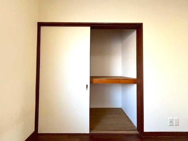 上原町貸家の収納