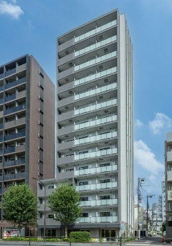 【外観】 | アーバネックス西新宿Ⅱ | 鉄筋コンクリート造のがっちりとした建物。