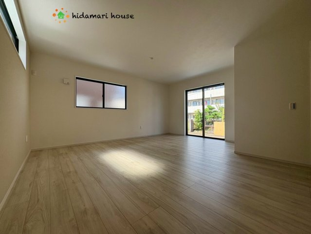 桶川市末広1期　新築戸建　ずっとプラス01の居間・リビング