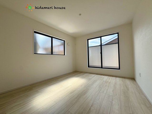 桶川市末広1期　新築戸建　ずっとプラス01の寝室