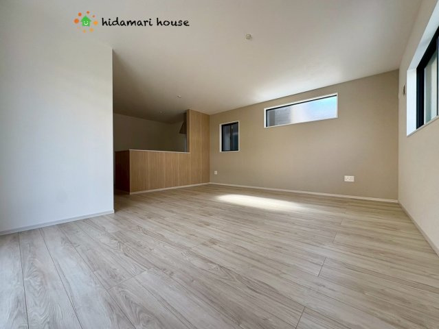 桶川市末広1期　新築戸建　ずっとプラス01の居間・リビング