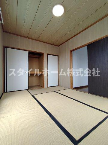 コーポラス二見の和室