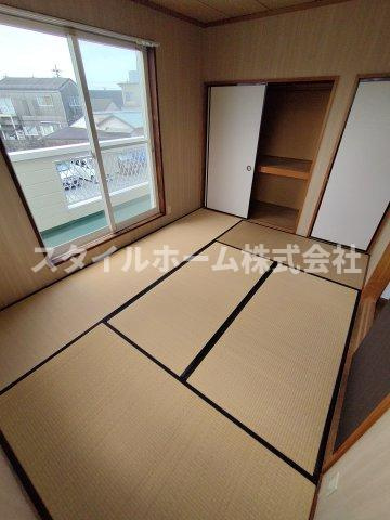 コーポラス二見の和室