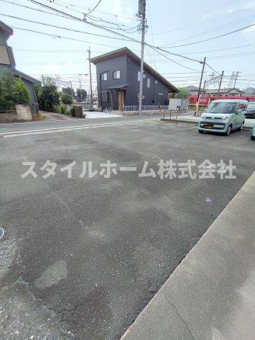 コーポラス二見の駐車場