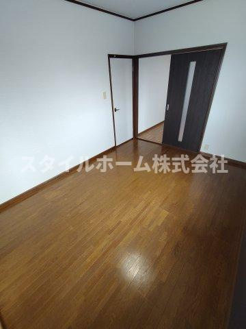 コーポラス二見の居間・リビング