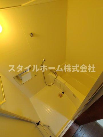 コーポラス二見の浴室