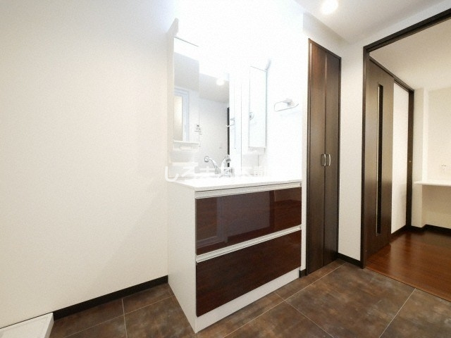 B-PROUD天満橋の洗面所