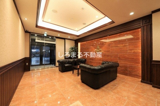 B-PROUD天満橋のロビー