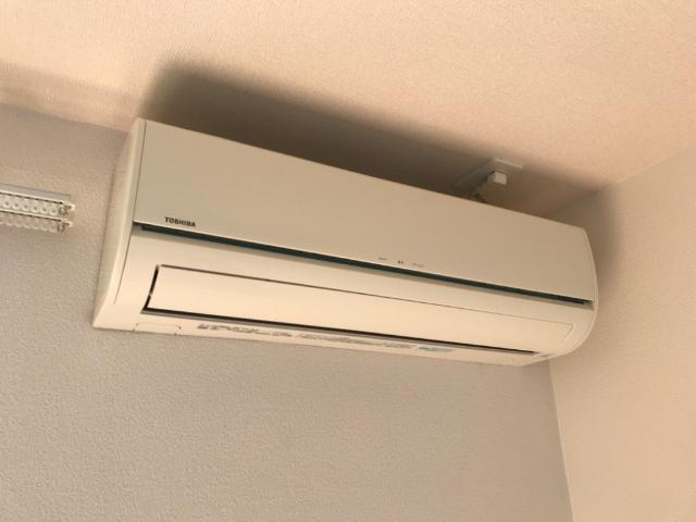 クラージュの設備|リビングエアコン