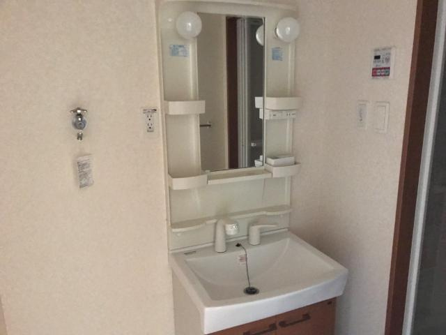 クラージュの洗面所|独立洗面台