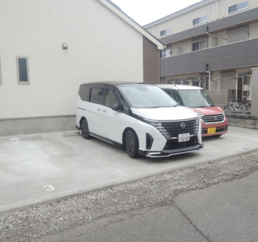 モンターニュ野口町の駐車場