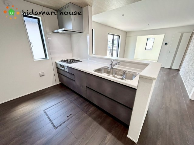 桶川市上日出谷南3期　新築戸建　グラファーレ01のキッチン