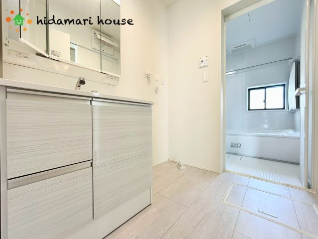 桶川市上日出谷南3期　新築戸建　グラファーレ01の洗面所