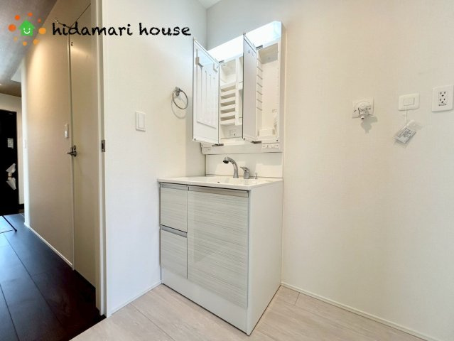 桶川市上日出谷南3期　新築戸建　グラファーレ01の独立洗面台