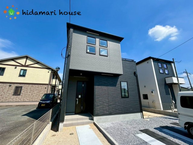 桶川市上日出谷南3期　新築戸建　グラファーレ01